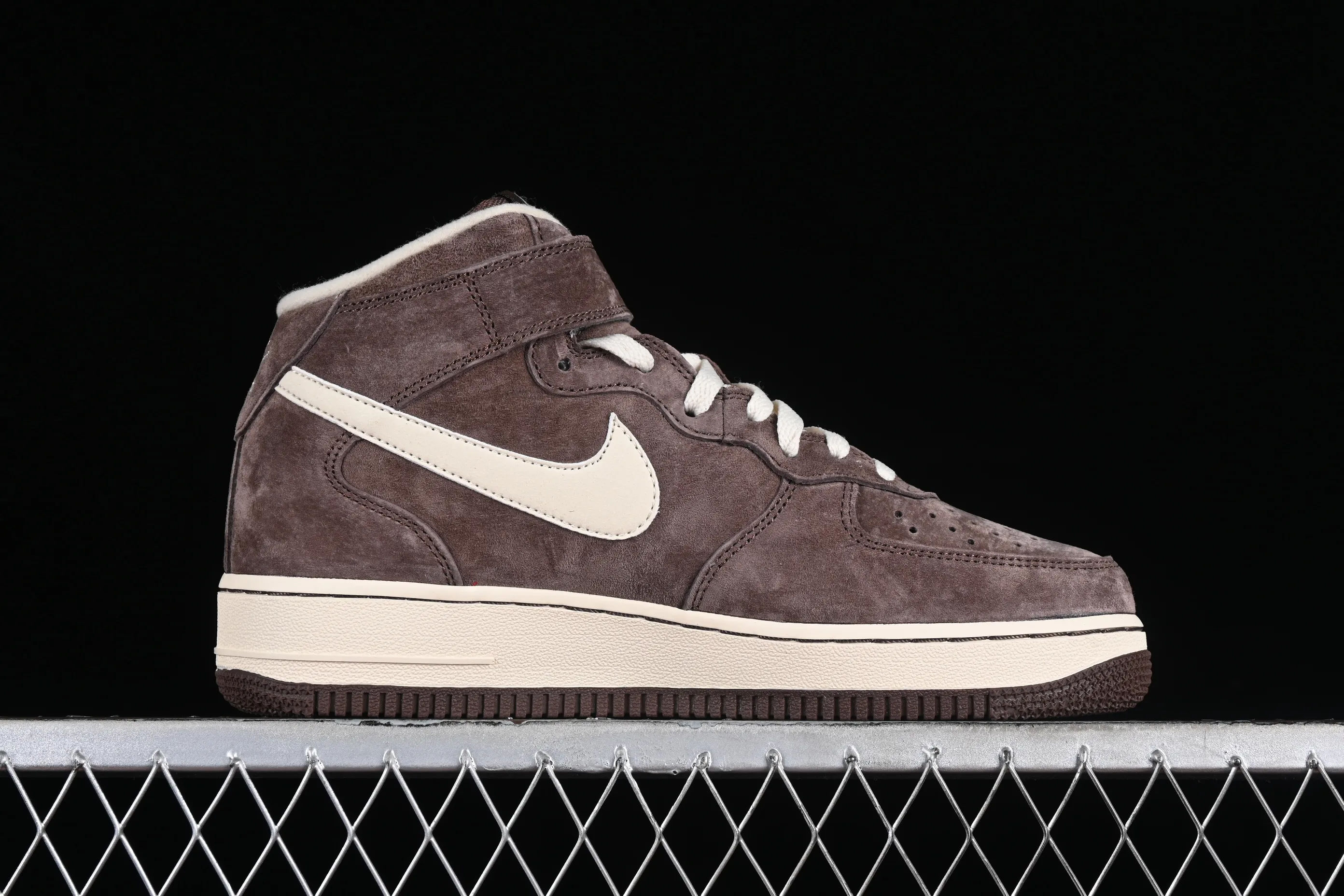 All categories Nk Air Force 1 Air Force series Nk Air Force 1 Mid Air Force mid-top Nk Air Force 1'07 Mid QS Brown Air Force One mid-top casual sneakers DM0107-200
